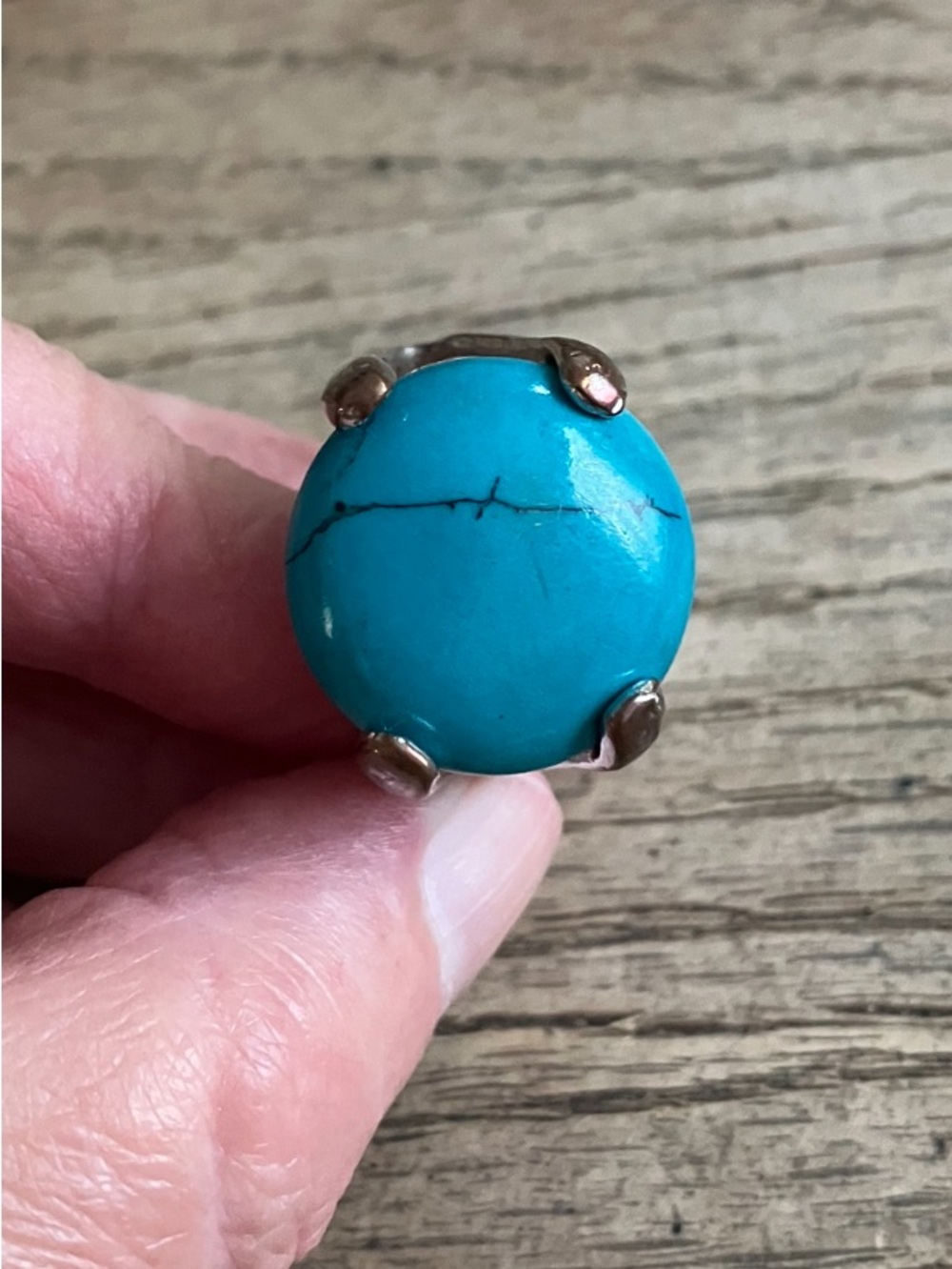 Turquoise Round Statement Ring. - Picture 7 of 7